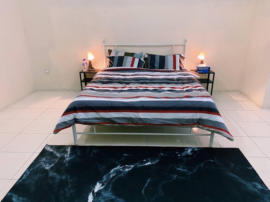 Spacious Cozy Lakeville Homestay 4 Bedrooms All With Aircond Seri Iskandar Exterior photo